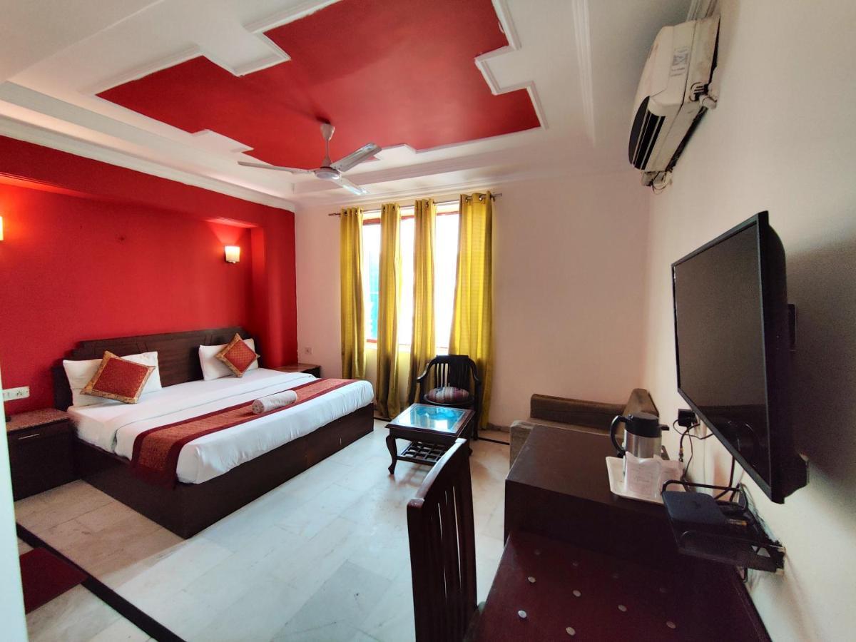 Hotel Unistar Neu-Delhi Exterior foto