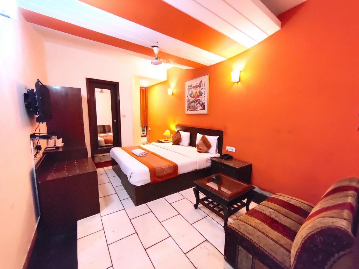Hotel Unistar Neu-Delhi Exterior foto