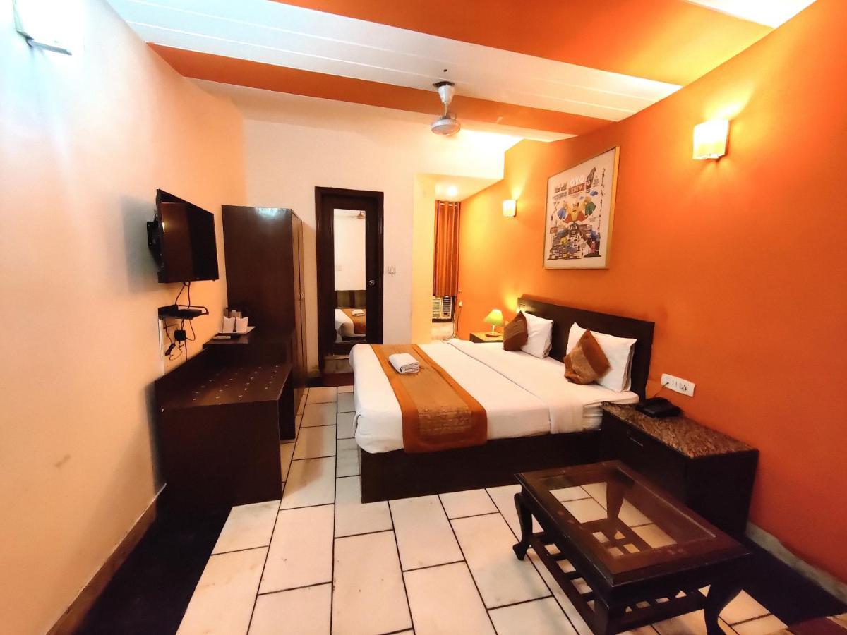 Hotel Unistar Neu-Delhi Exterior foto