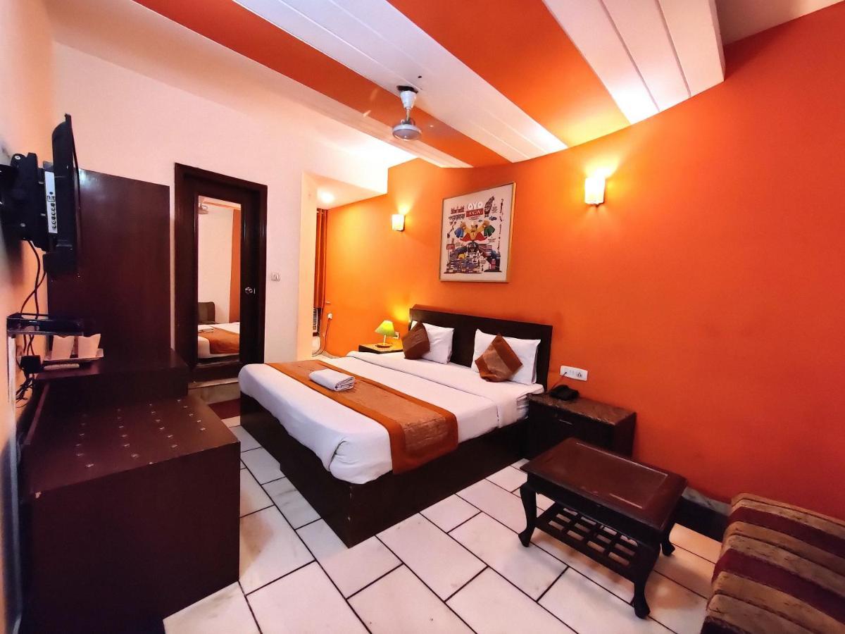 Hotel Unistar Neu-Delhi Exterior foto