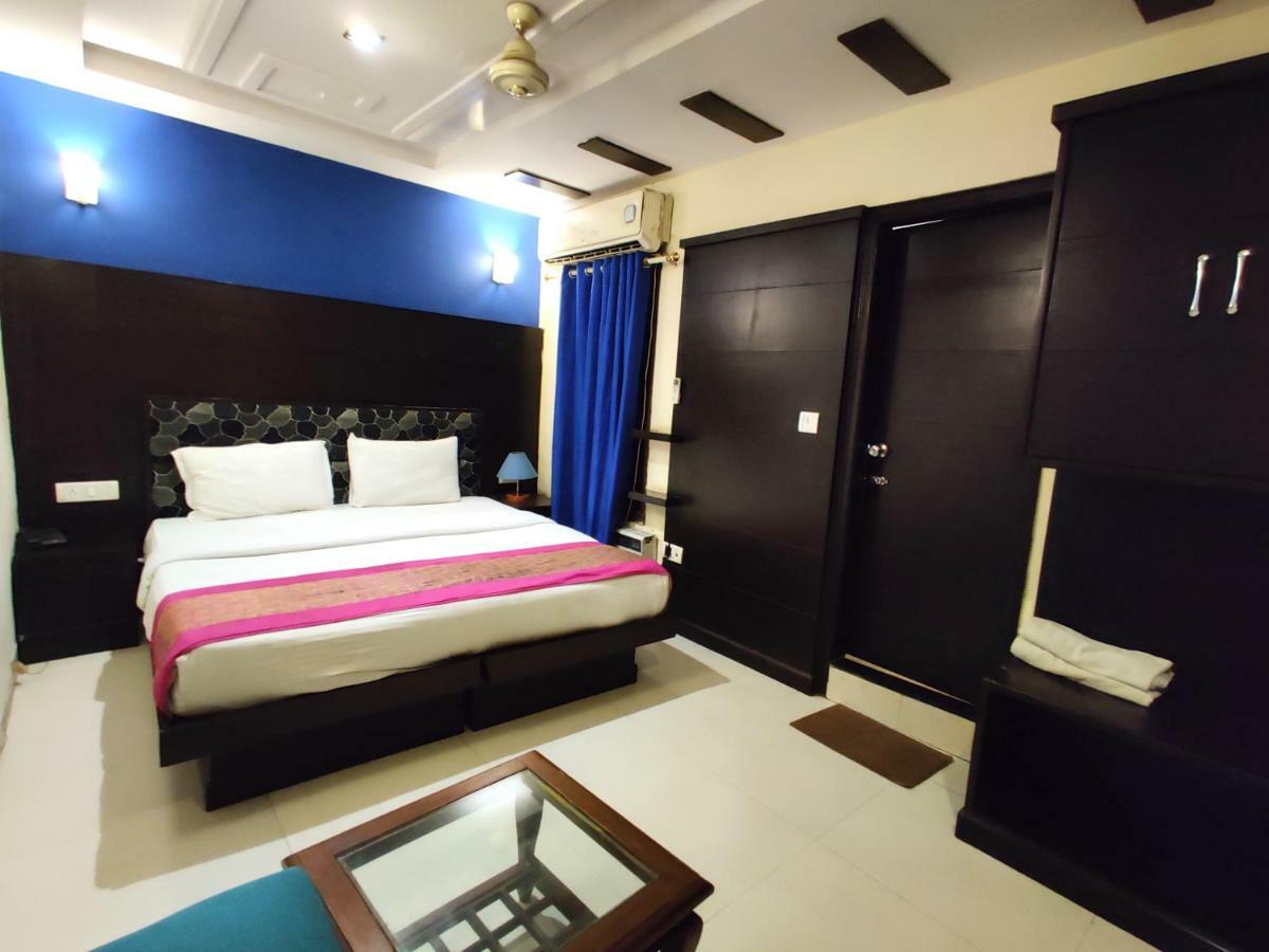 Hotel Unistar Neu-Delhi Exterior foto