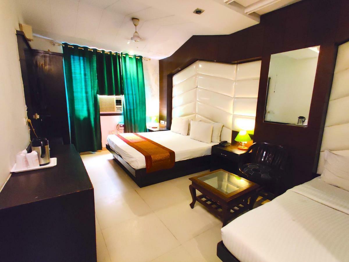 Hotel Unistar Neu-Delhi Exterior foto