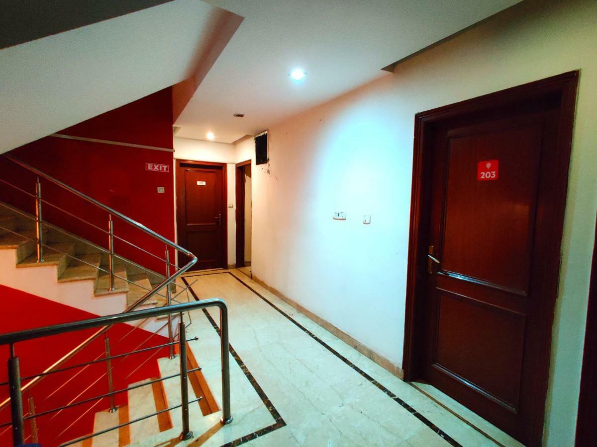 Hotel Unistar Neu-Delhi Exterior foto