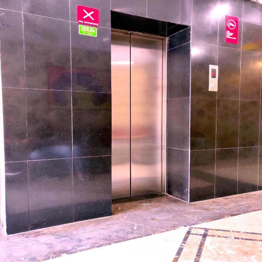Hotel Unistar Neu-Delhi Exterior foto